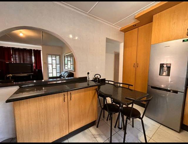 3 BEDROOM HOUSE FOR SALE IN SOPHIATOWN